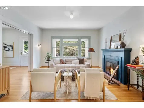 3851 SE Woodward Street Portland OR 97202