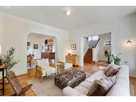 3851 SE Woodward Street Portland OR 97202