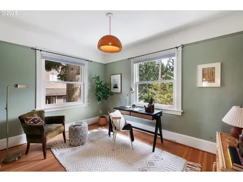 3851 SE Woodward Street Portland OR 97202