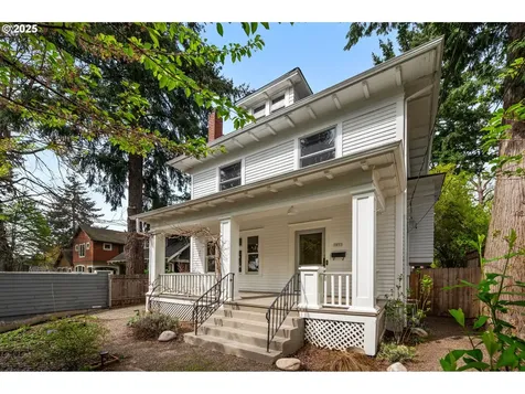 3851 SE Woodward Street Portland OR 97202