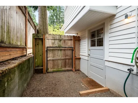 3851 SE Woodward Street Portland OR 97202