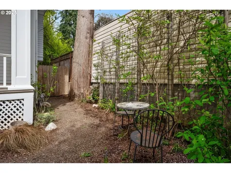 3851 SE Woodward Street Portland OR 97202