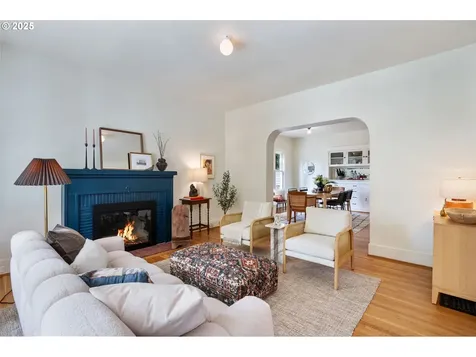 3851 SE Woodward Street Portland OR 97202