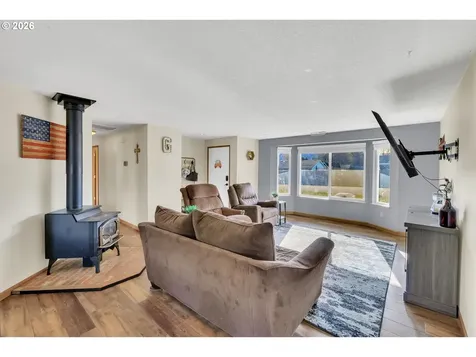 505 N Hubbard Avenue Yacolt WA 98675