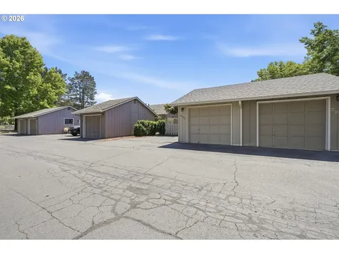 2986 SE Blue Bird Drive Hillsboro OR 97123