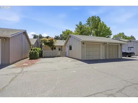 2986 SE Blue Bird Drive Hillsboro OR 97123