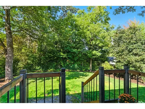 10945 SW 61st Avenue Portland OR 97219