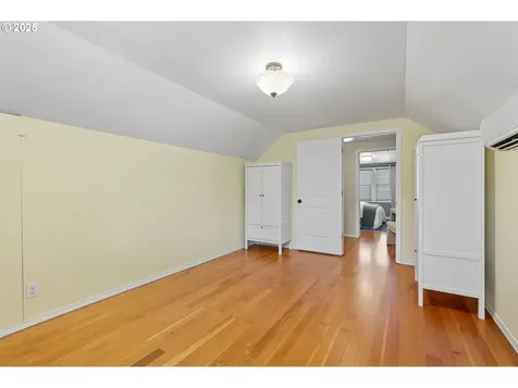10945 SW 61st Avenue Portland OR 97219