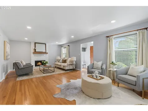 10945 SW 61st Avenue Portland OR 97219