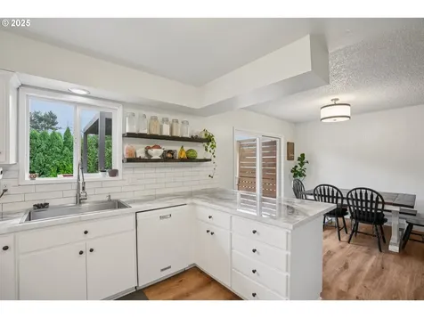 902 SE Atherton Avenue Gresham OR 97080