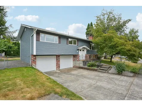 902 SE Atherton Avenue Gresham OR 97080