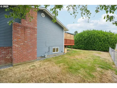 902 SE Atherton Avenue Gresham OR 97080
