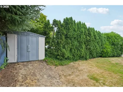 902 SE Atherton Avenue Gresham OR 97080