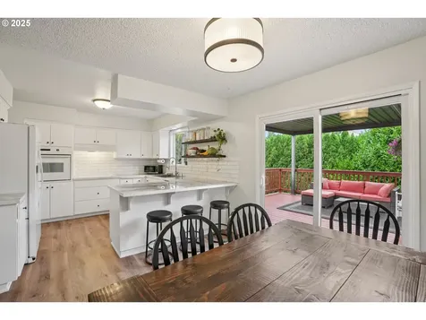 902 SE Atherton Avenue Gresham OR 97080