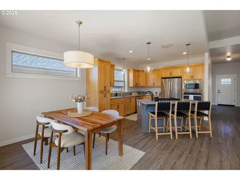 839 Lupine Street Springfield OR 97477