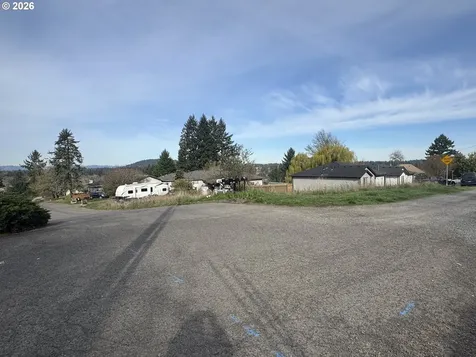SE Nwc Schiller SE 140 Avenue Portland OR 97236