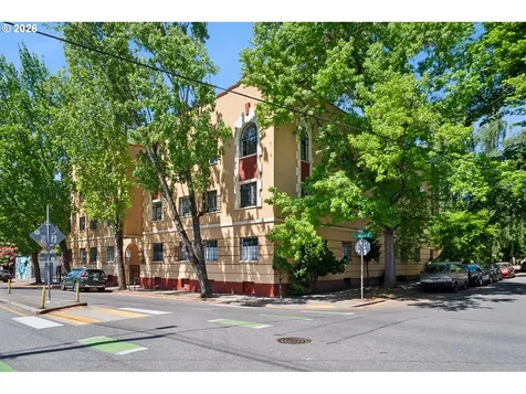 2829 SE Belmont Street Portland OR 97214