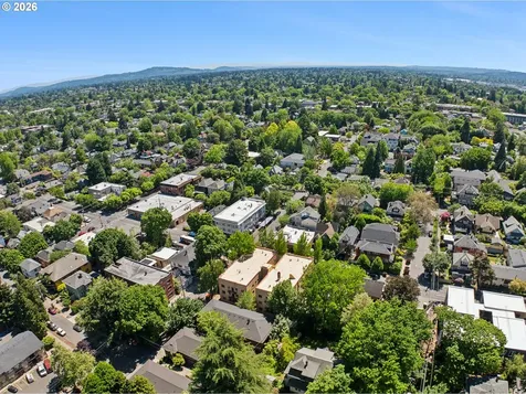 2829 SE Belmont Street Portland OR 97214