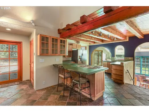 101 Cooke Road White Salmon WA 98672