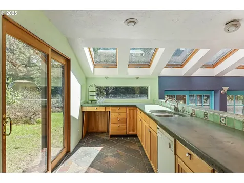 101 Cooke Road White Salmon WA 98672