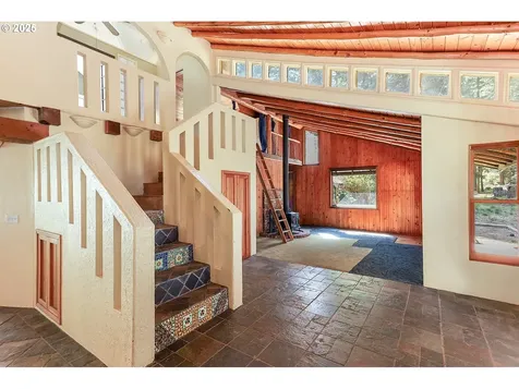 101 Cooke Road White Salmon WA 98672