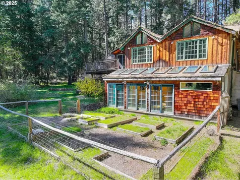 101 Cooke Road White Salmon WA 98672