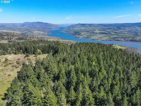 101 Cooke Road White Salmon WA 98672