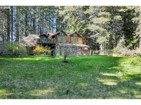 101 Cooke Road White Salmon WA 98672