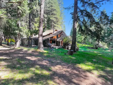101 Cooke Road White Salmon WA 98672