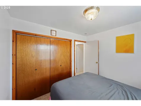 1986 Garfield Street North Bend OR 97459