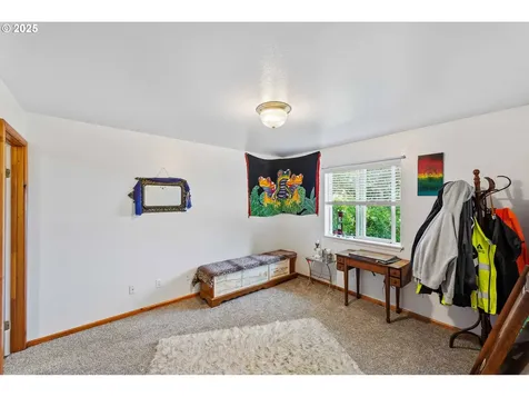 1986 Garfield Street North Bend OR 97459