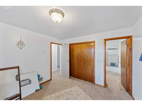 1986 Garfield Street North Bend OR 97459