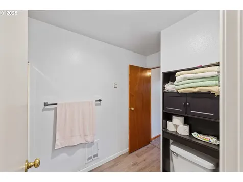 1986 Garfield Street North Bend OR 97459