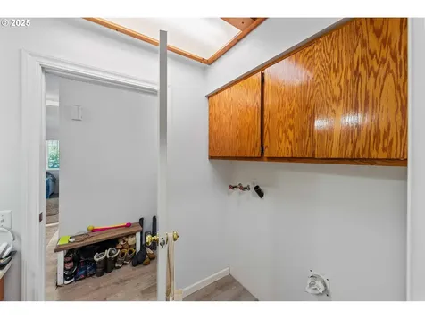 1986 Garfield Street North Bend OR 97459