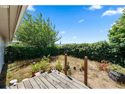 1986 Garfield Street North Bend OR 97459