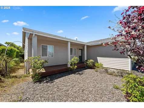 1986 Garfield Street North Bend OR 97459