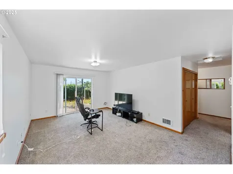 1986 Garfield Street North Bend OR 97459