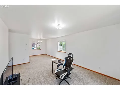 1986 Garfield Street North Bend OR 97459