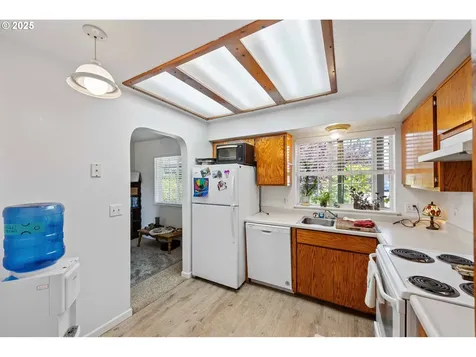 1986 Garfield Street North Bend OR 97459