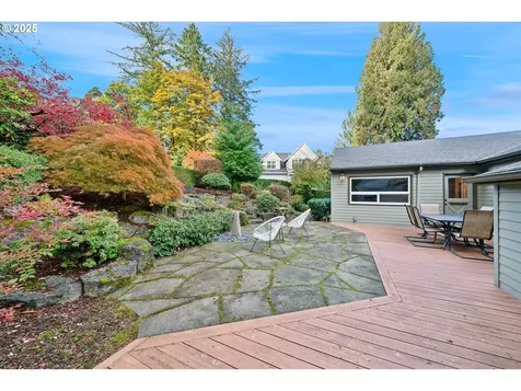 830 SW Trillium Lane Portland OR 97219