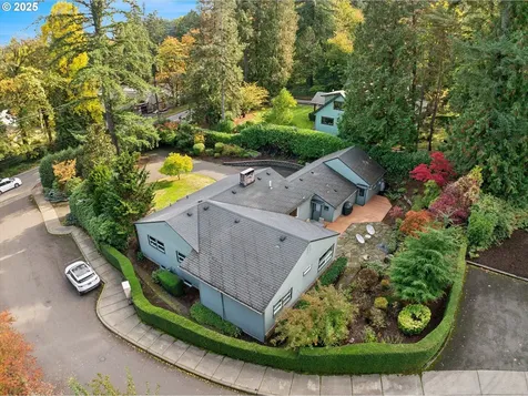830 SW Trillium Lane Portland OR 97219