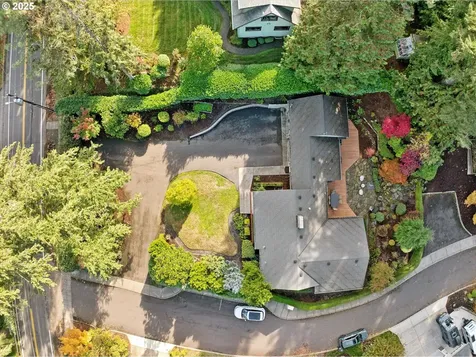 830 SW Trillium Lane Portland OR 97219