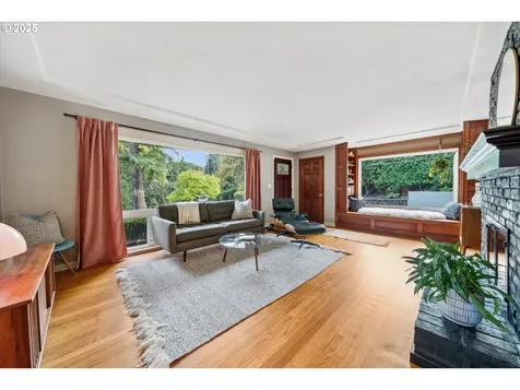 830 SW Trillium Lane Portland OR 97219