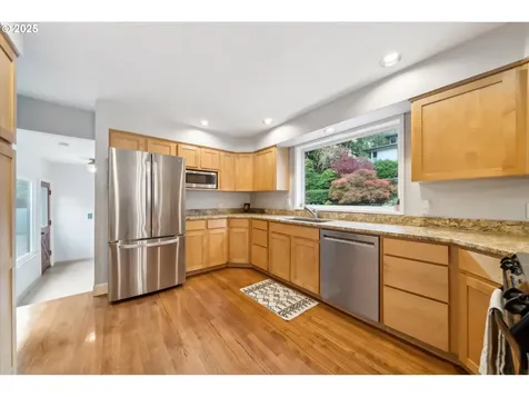 830 SW Trillium Lane Portland OR 97219