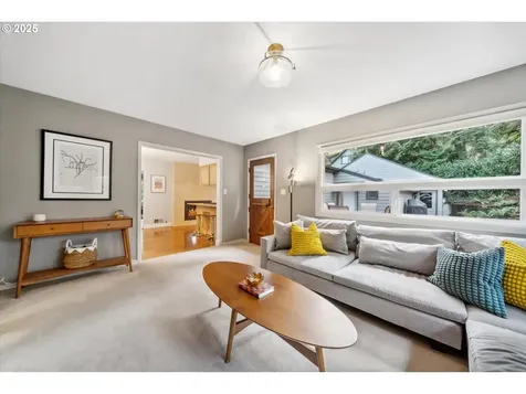 830 SW Trillium Lane Portland OR 97219