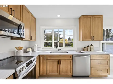1224 NE Roselawn Street Portland OR 97211