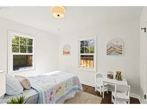 1224 NE Roselawn Street Portland OR 97211