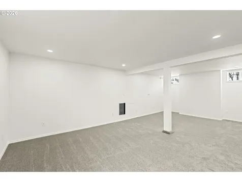 1224 NE Roselawn Street Portland OR 97211