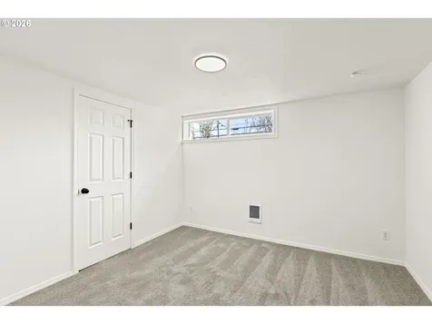 1224 NE Roselawn Street Portland OR 97211