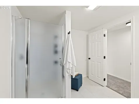 1224 NE Roselawn Street Portland OR 97211